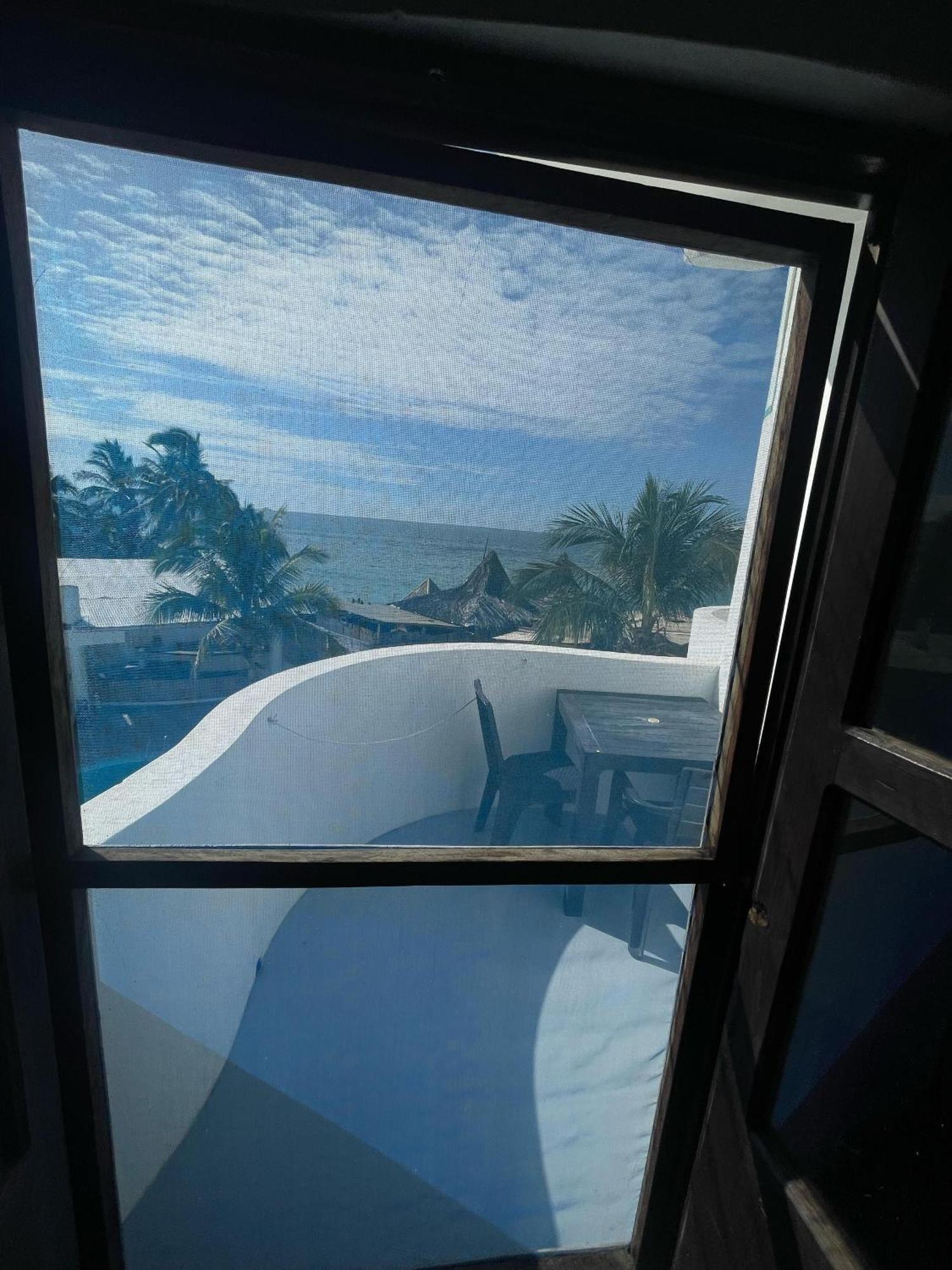 Loki Del Mar Hostel Mancora Exterior photo