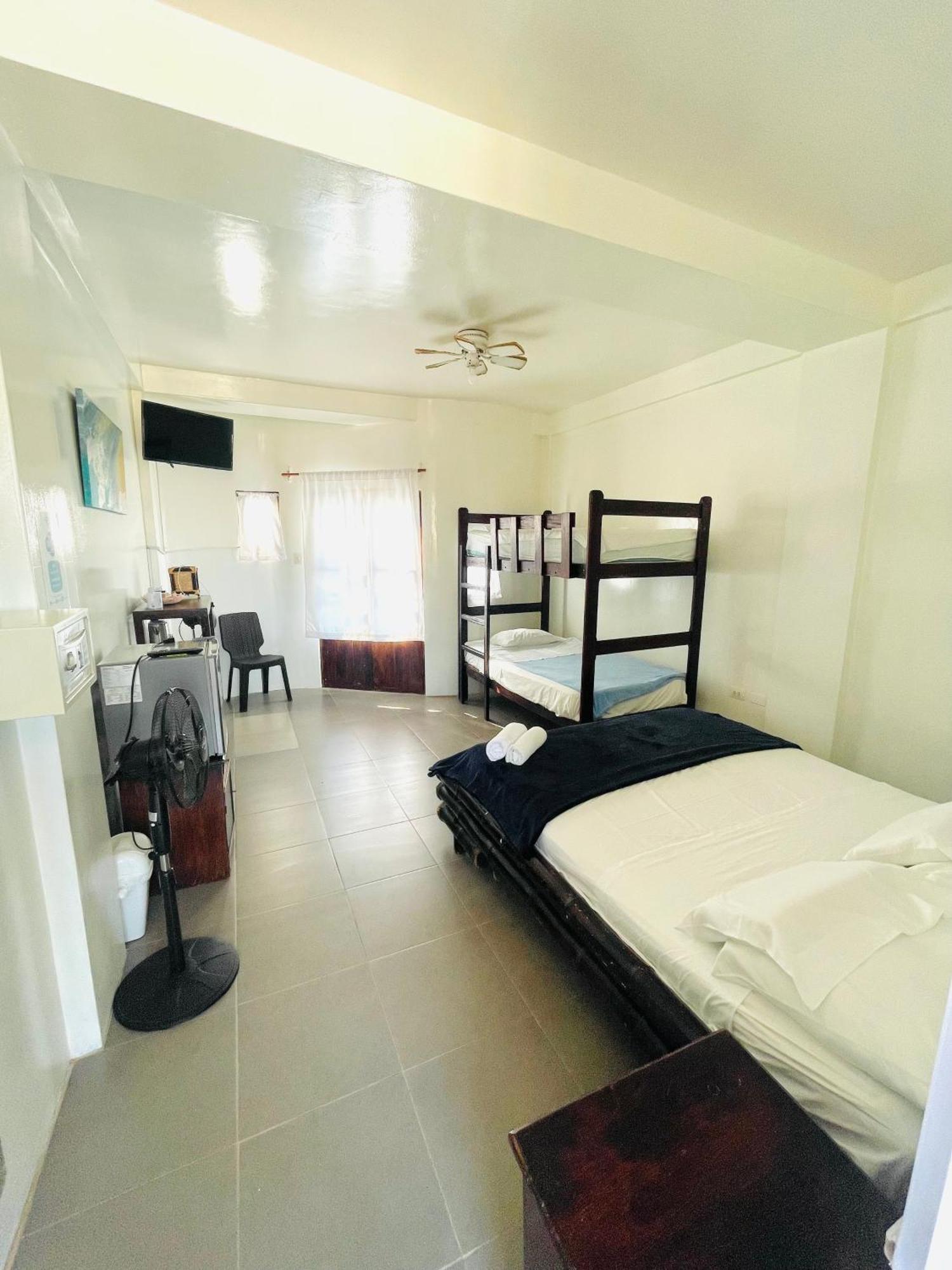 Loki Del Mar Hostel Mancora Exterior photo