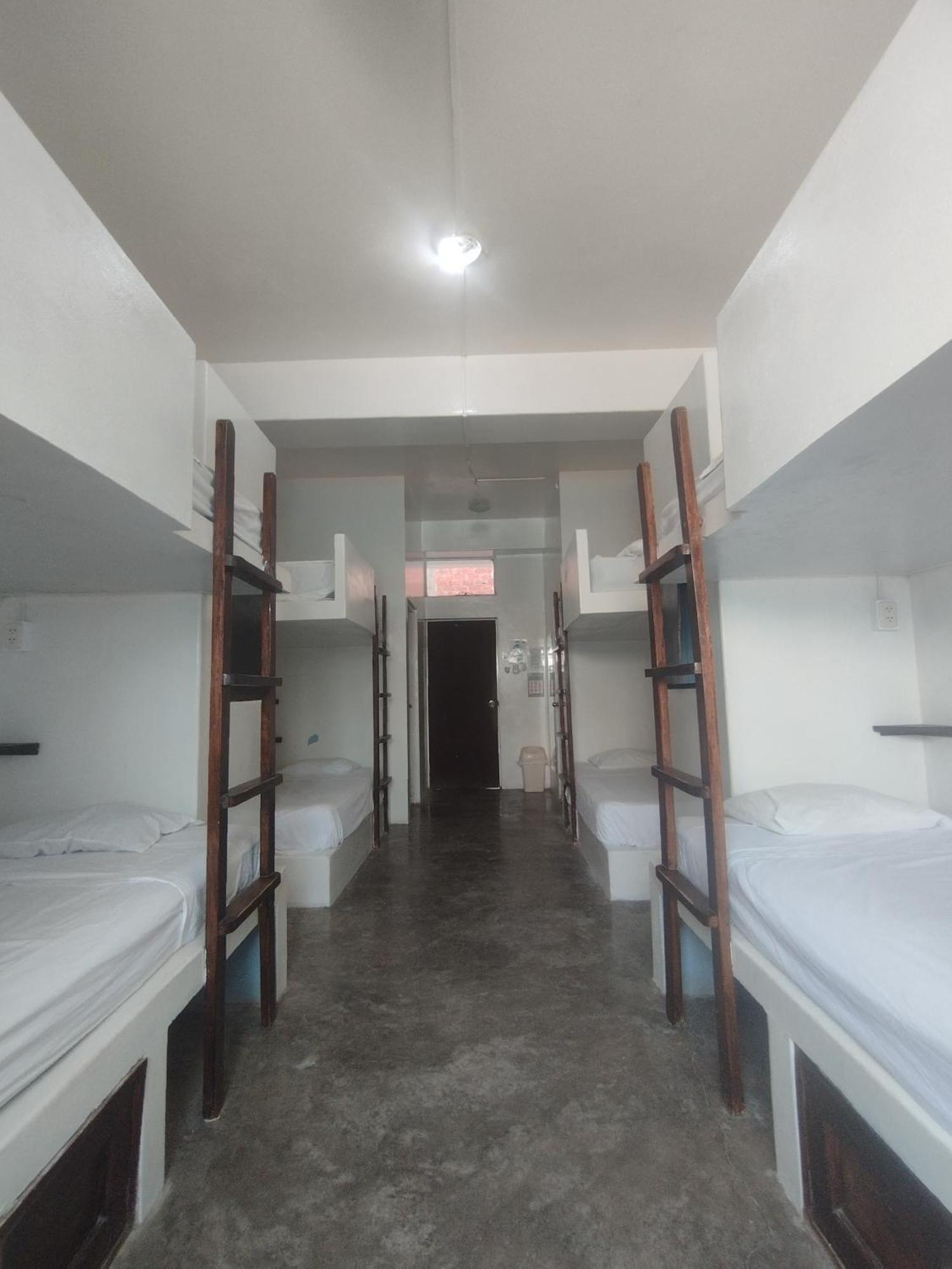 Loki Del Mar Hostel Mancora Exterior photo